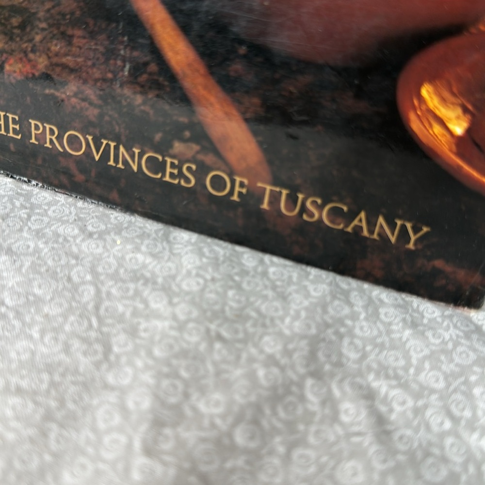 Tuscany The Beautiful Cookbook by Lorenza DE’ Medici coffee table book - Picture 4 of 13